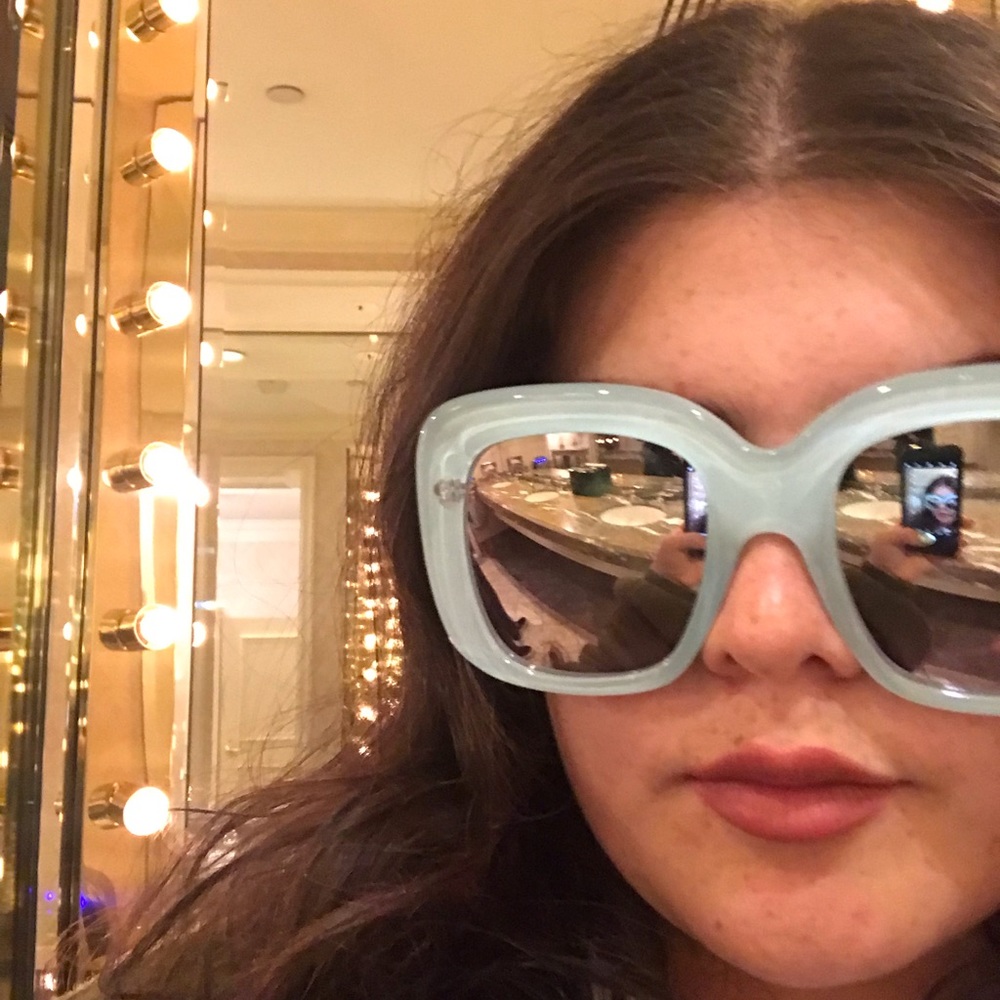 Meet your Posher, Priscilla